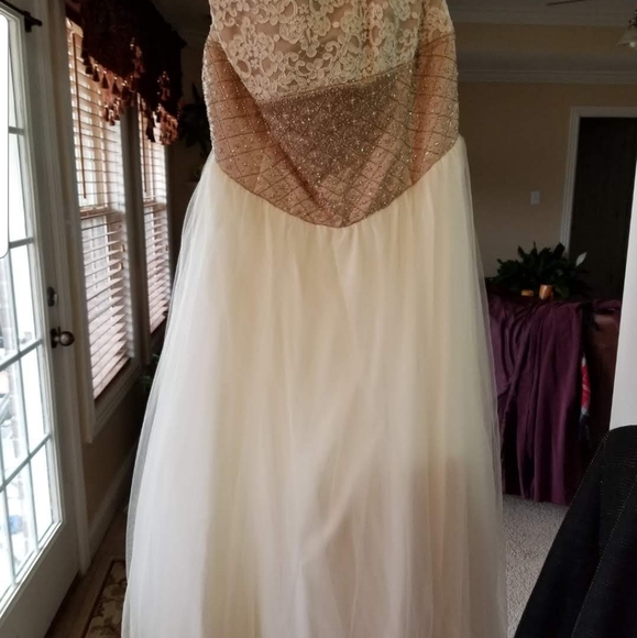 Wedding or Prom Ballgown - Picture 2 of 5